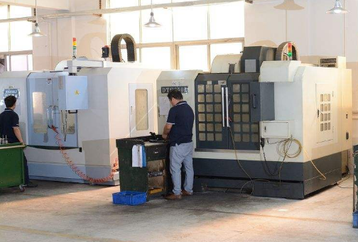 �ڸ�ѹ���Ϳ�������ƽ̨-����(�й�)�ĸ��ԭ��