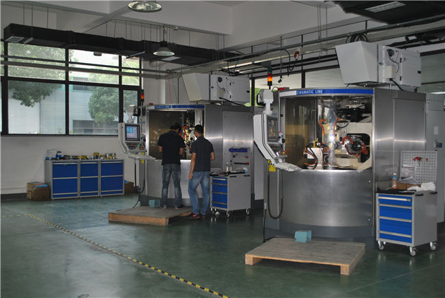 �ܽ�ע�ܿ�������ƽ̨-����(�й�)���컬������ѹ�͸׳�о����